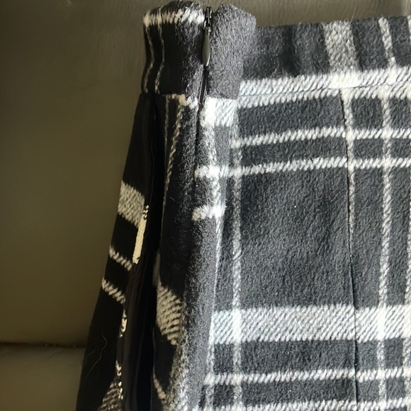 Black and white plaid skirt with pockets - Picture 5 of 5